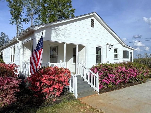 764 Bethesda Rd, Spartanburg, SC 29302