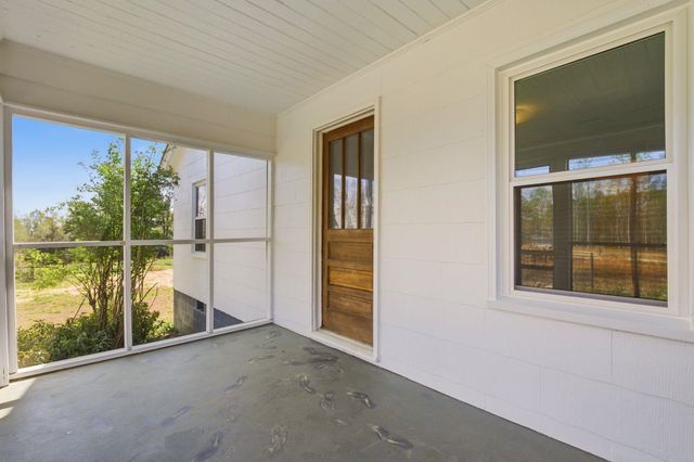 764 Bethesda Rd, Spartanburg, SC 29302