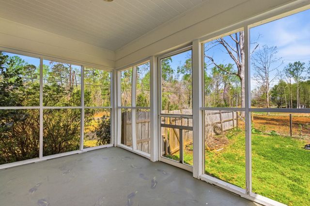 764 Bethesda Rd, Spartanburg, SC 29302