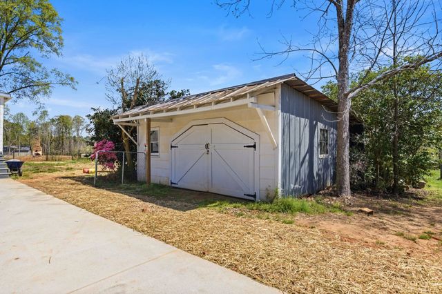 764 Bethesda Rd, Spartanburg, SC 29302