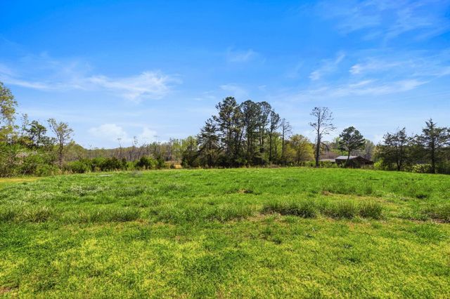764 Bethesda Rd, Spartanburg, SC 29302