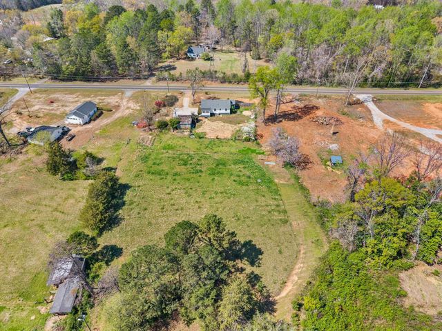 764 Bethesda Rd, Spartanburg, SC 29302
