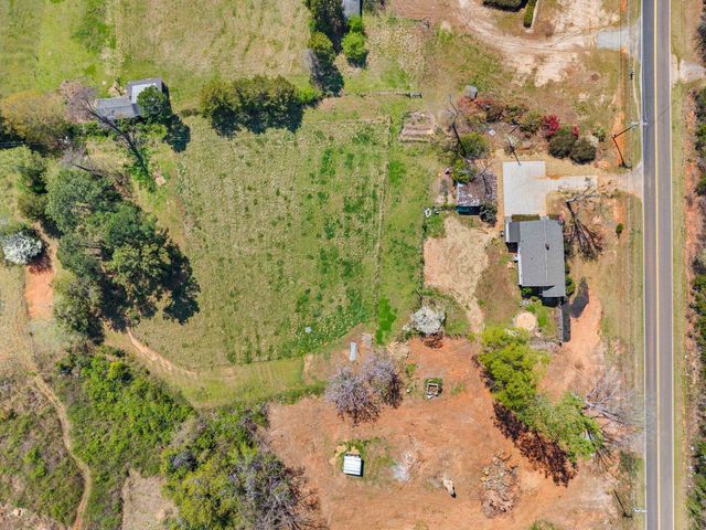 764 Bethesda Rd, Spartanburg, SC 29302