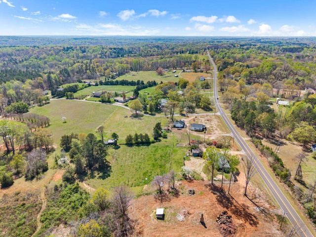 764 Bethesda Rd, Spartanburg, SC 29302