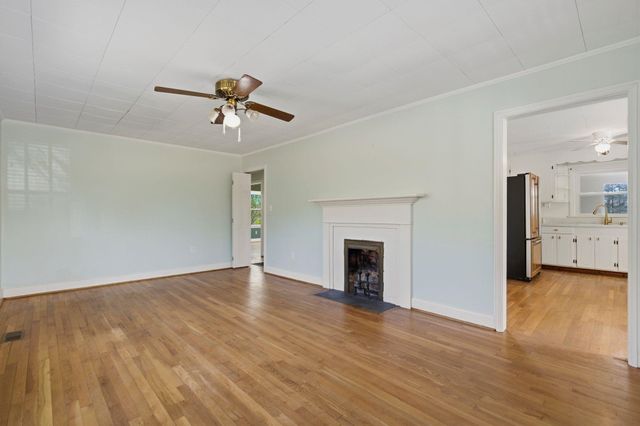 764 Bethesda Rd, Spartanburg, SC 29302