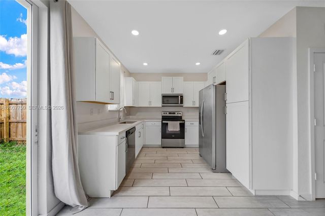 1158 SE 23rd Ave 1158, Homestead, FL 33035