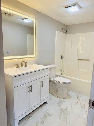 198 Locust 308, Lynn, MA 01904