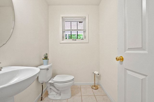 28 Southgate Road 35, Westford, MA 01886