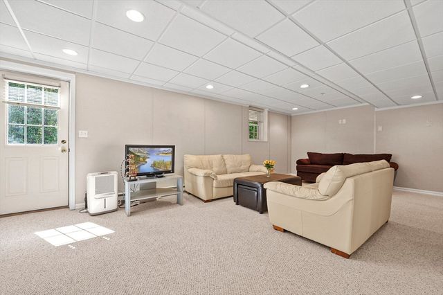 28 Southgate Road 35, Westford, MA 01886