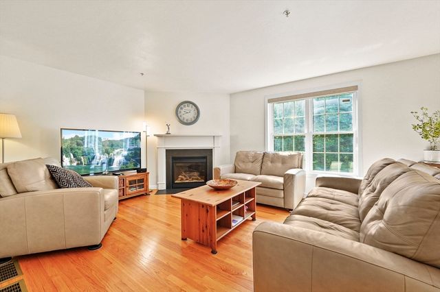 28 Southgate Road 35, Westford, MA 01886