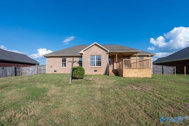 110 Grassy Bank Drive, New Market, AL 35761