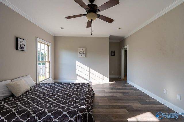 110 Grassy Bank Drive, New Market, AL 35761