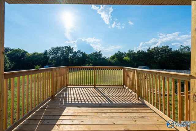 110 Grassy Bank Drive, New Market, AL 35761