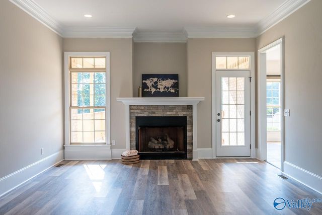110 Grassy Bank Drive, New Market, AL 35761