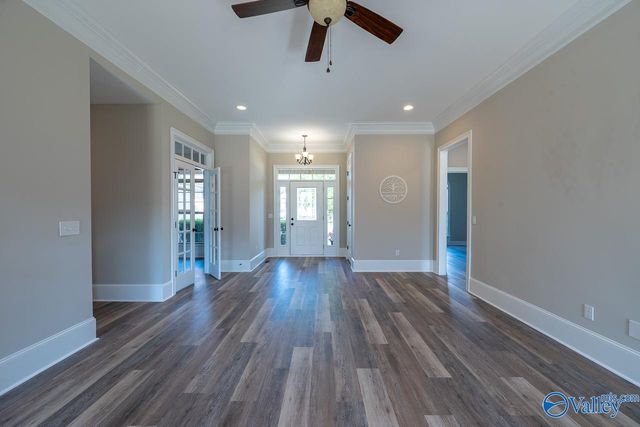 110 Grassy Bank Drive, New Market, AL 35761