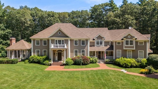 137 Lake Street, Sherborn, MA 01770