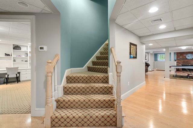 137 Lake Street, Sherborn, MA 01770