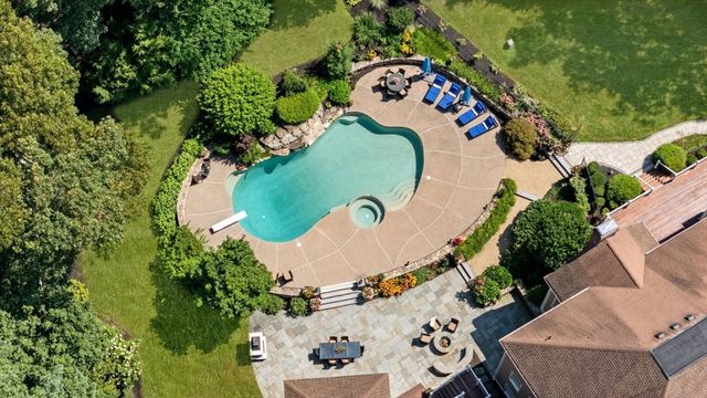 137 Lake Street, Sherborn, MA 01770