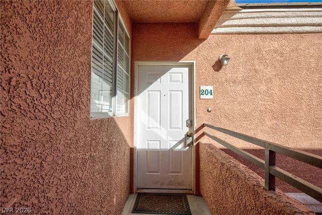 7701 Himalayas Avenue 204, Las Vegas, NV 89128