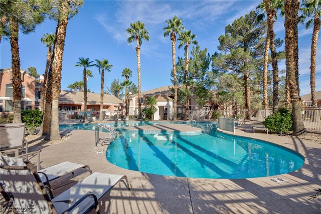 7701 Himalayas Avenue 204, Las Vegas, NV 89128