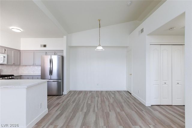 7701 Himalayas Avenue 204, Las Vegas, NV 89128
