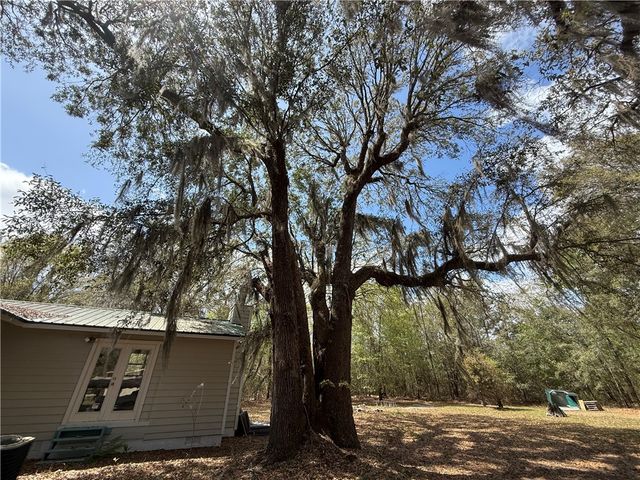 3127 Franklin St Ext SE, Darien, GA 31305