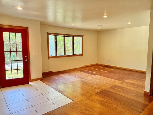 3127 Franklin St Ext SE, Darien, GA 31305