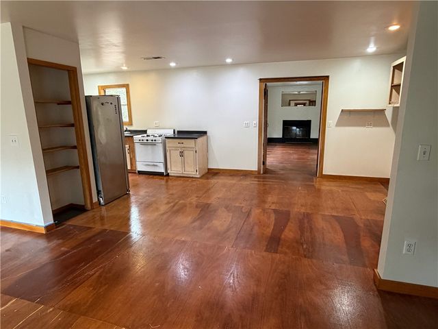 3127 Franklin St Ext SE, Darien, GA 31305