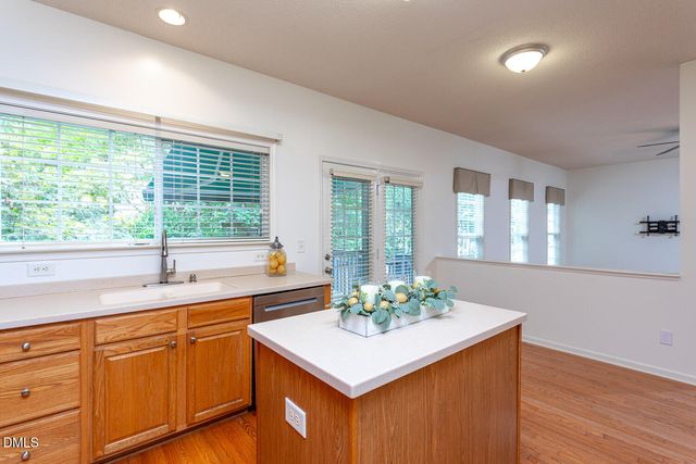 208 Troyer Place, Apex, NC 27502