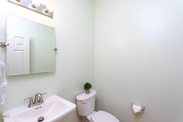 208 Troyer Place, Apex, NC 27502