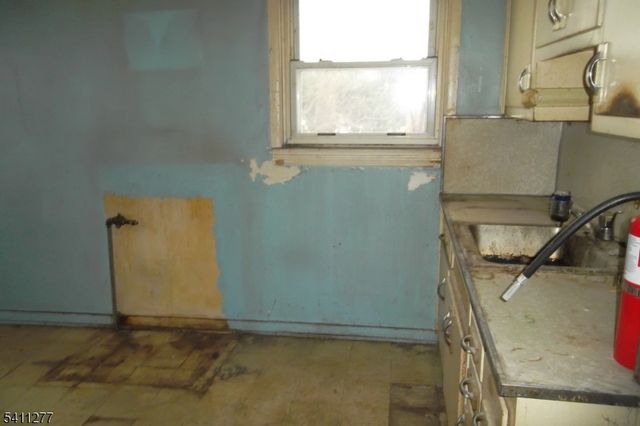 147 Martin Ave, Clifton City, NJ 07012