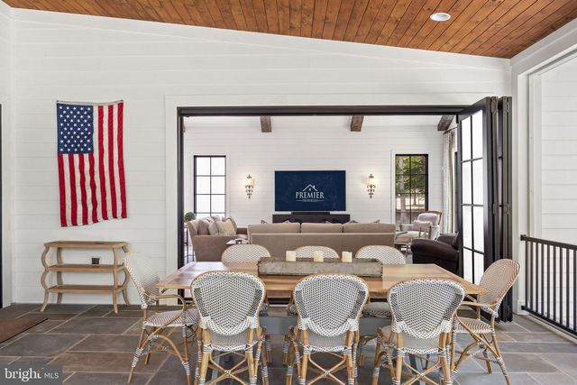 8512 HORSESHOE LN, Potomac, MD 20854