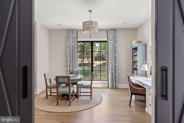 8512 HORSESHOE LN, Potomac, MD 20854