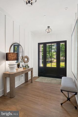 8512 HORSESHOE LN, Potomac, MD 20854