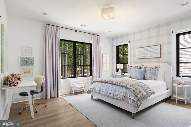 8512 HORSESHOE LN, Potomac, MD 20854