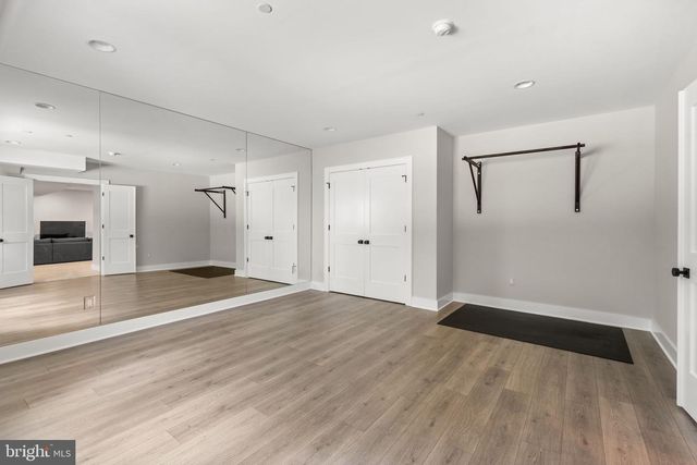 8512 HORSESHOE LN, Potomac, MD 20854