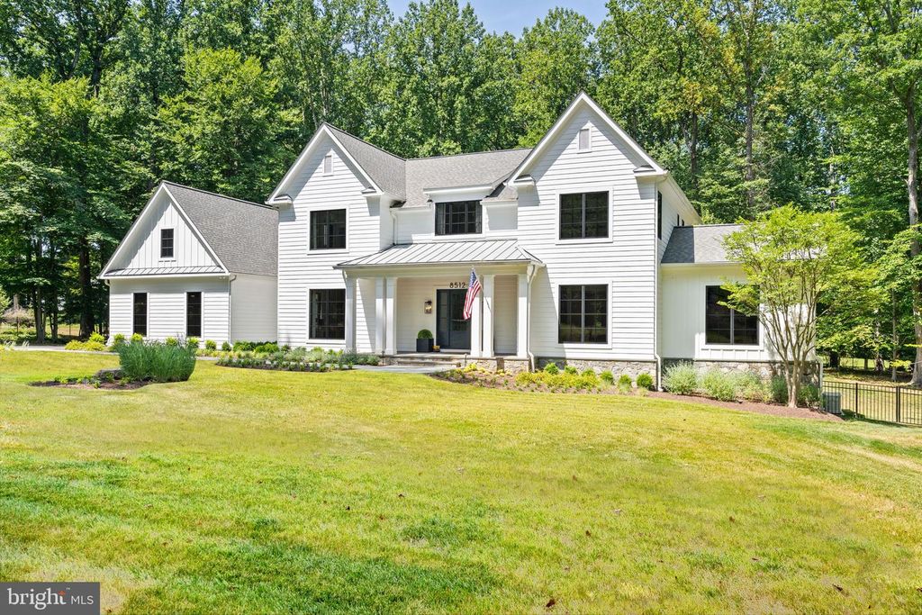 8512 HORSESHOE LN, Potomac, MD 20854