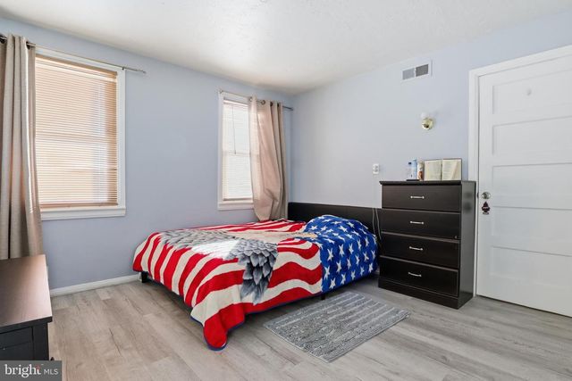 1058 KELLY DR, York, PA 17404