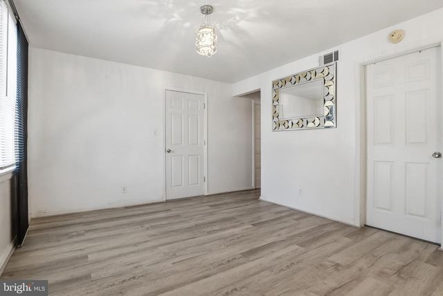 1058 KELLY DR, York, PA 17404