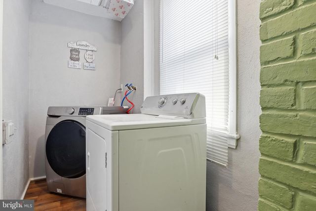 1058 KELLY DR, York, PA 17404