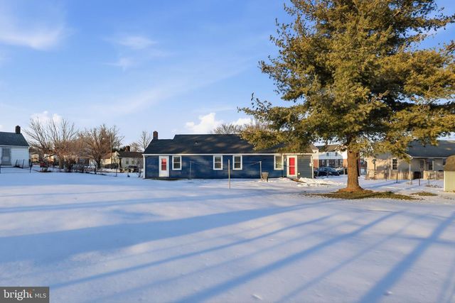 1058 KELLY DR, York, PA 17404