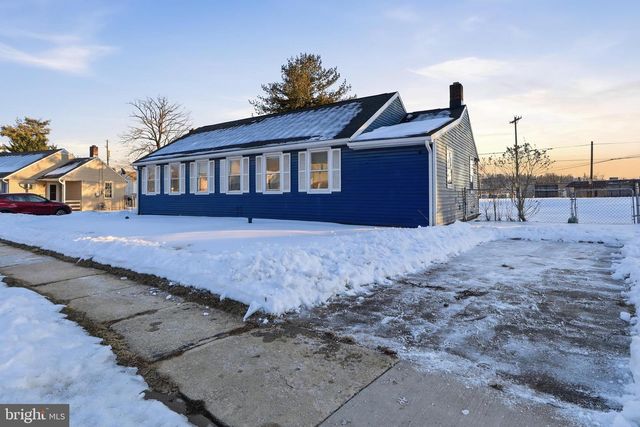 1058 KELLY DR, York, PA 17404