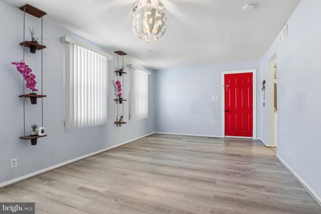 1058 KELLY DR, York, PA 17404