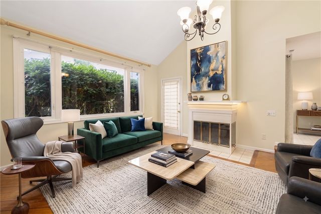 95 Nipmuc Trail B, North Providence, RI 02904