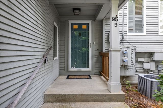 95 Nipmuc Trail B, North Providence, RI 02904