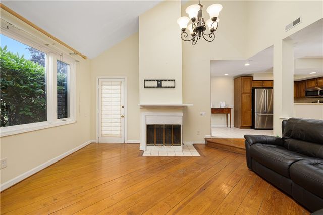 95 Nipmuc Trail B, North Providence, RI 02904