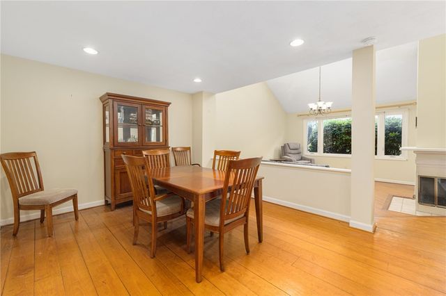 95 Nipmuc Trail B, North Providence, RI 02904