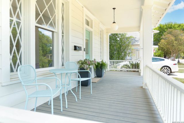 227 Florida St, San Antonio, TX 78210