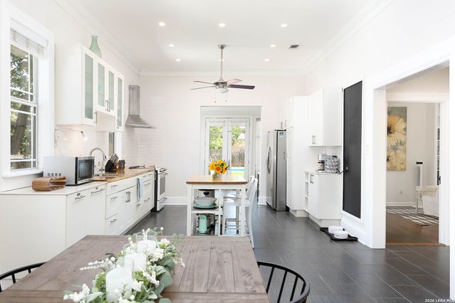 227 Florida St, San Antonio, TX 78210