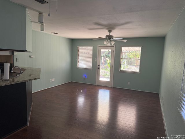 5634 Charlie Chan, San Antonio, TX 78240